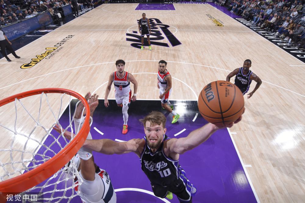 萨博尼斯与 萨博尼斯与